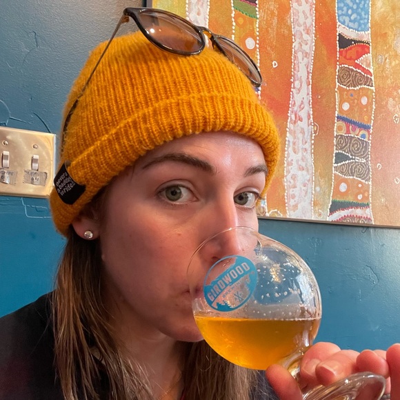 Meet your Posher, Leslie - Picture 1 of 1